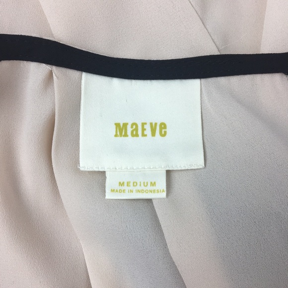 Firm Maeve Anthro Short Sleeve Lace Detail Blouse - Picture 4 of 5